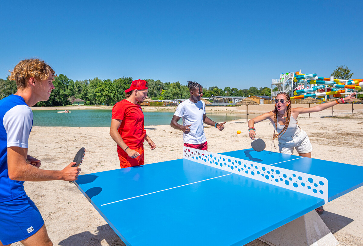 slider-4_pres-de-la-fontaine-ping-pong-43126501_0.jpg